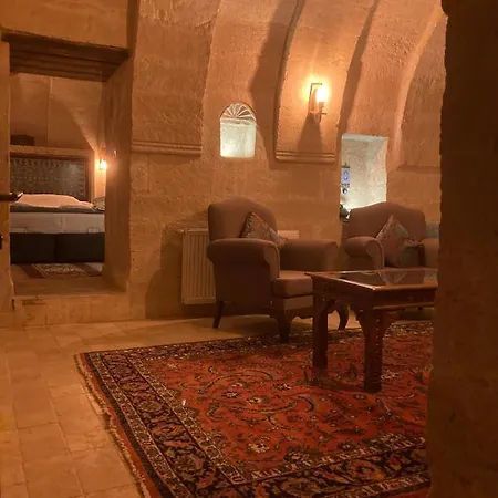 Monte Cappa Cave House 3* אורגופ