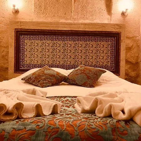 לינה וארוחת בוקר Monte Cappa Cave House 3*