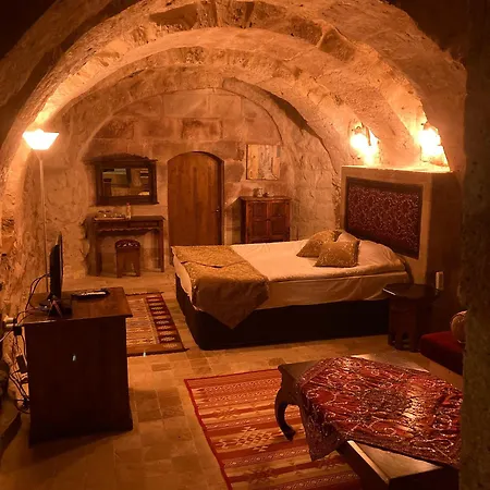 Monte Cappa Cave House