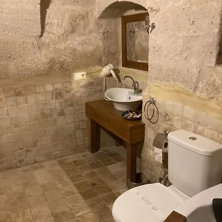 Monte Cappa Cave House