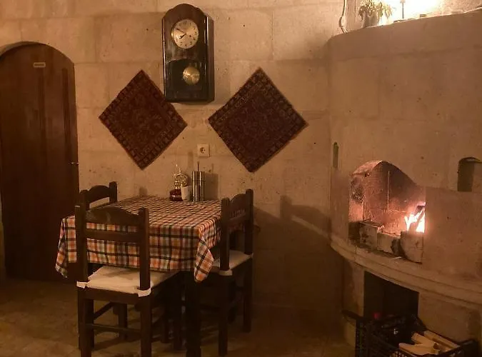 Monte Cappa Cave House 4*