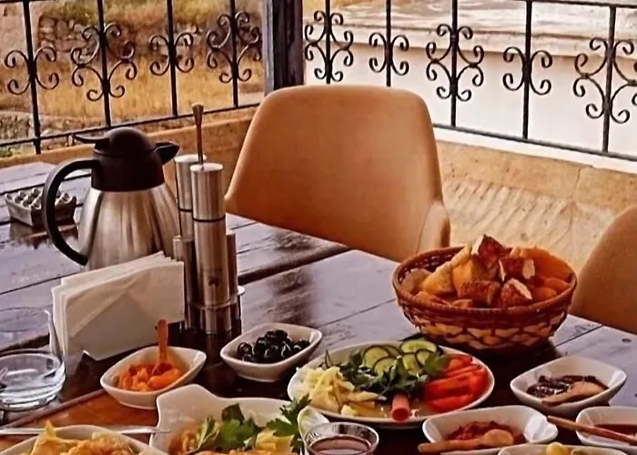 Monte Cappa Cave House Alojamento de Acomodação e Pequeno-almoço Ürgüp