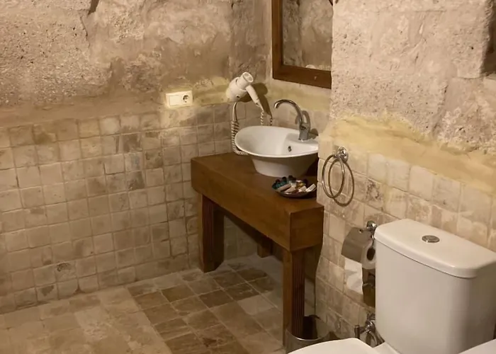 Monte Cappa Cave House