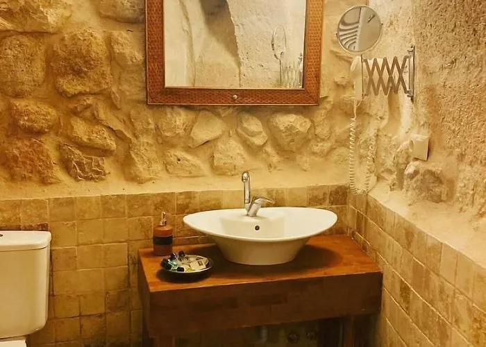 Alojamento de Acomodação e Pequeno-almoço Monte Cappa Cave House 4*