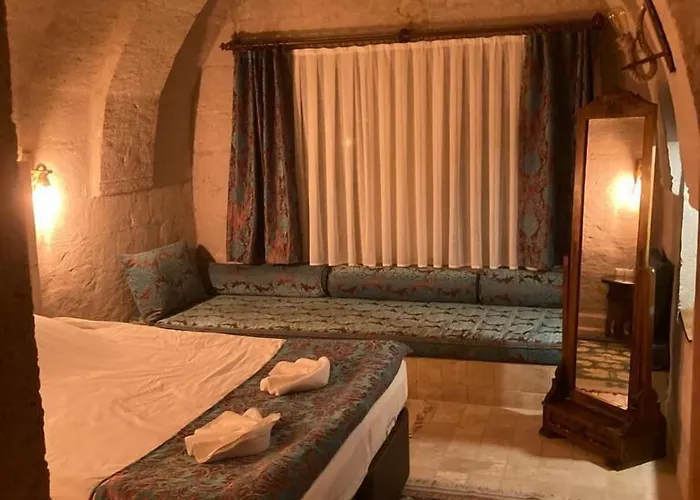 Monte Cappa Cave House