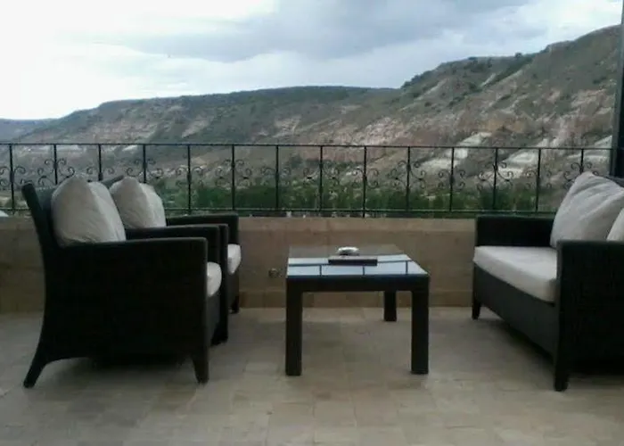 Monte Cappa Cave House